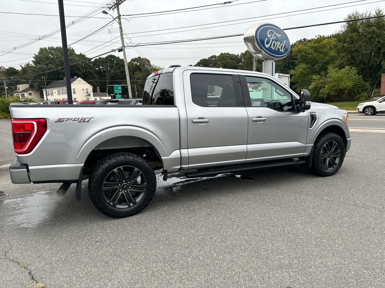 2021 Ford F-150 XLT 4