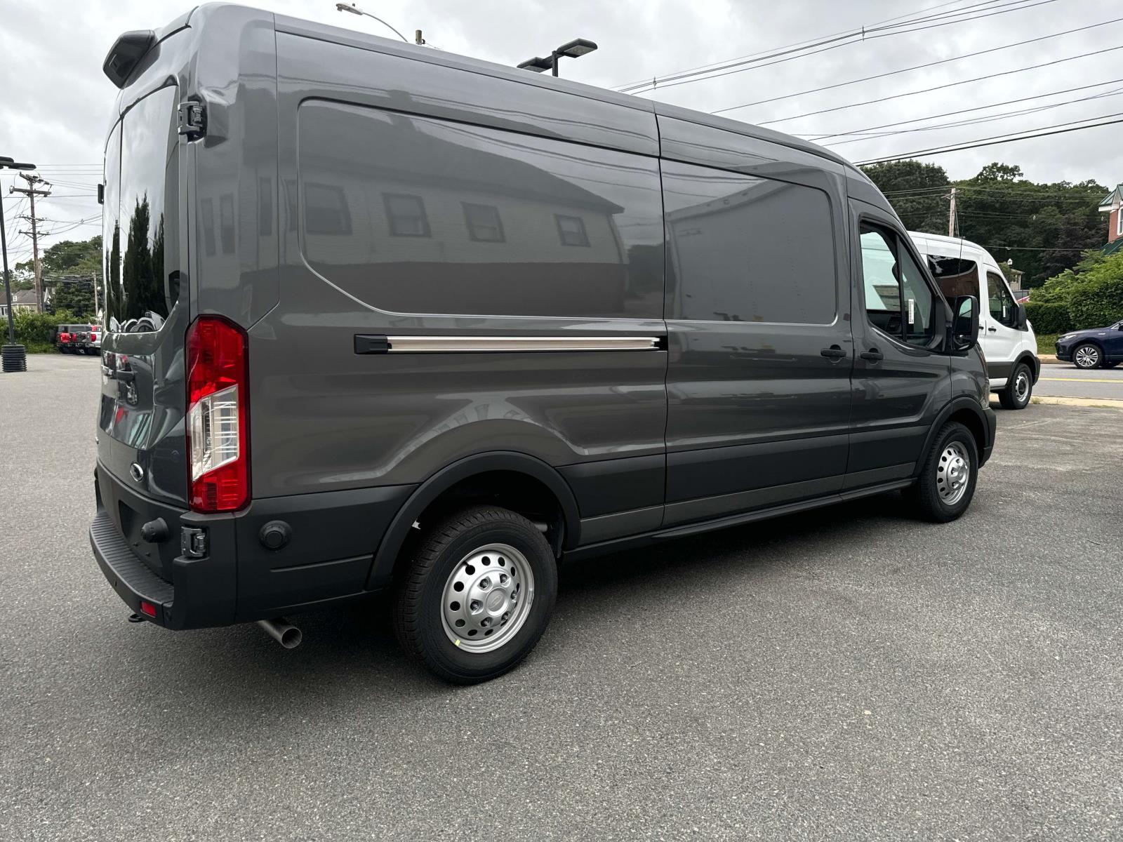 2024 Ford Transit-250 LWB Med Roof 4