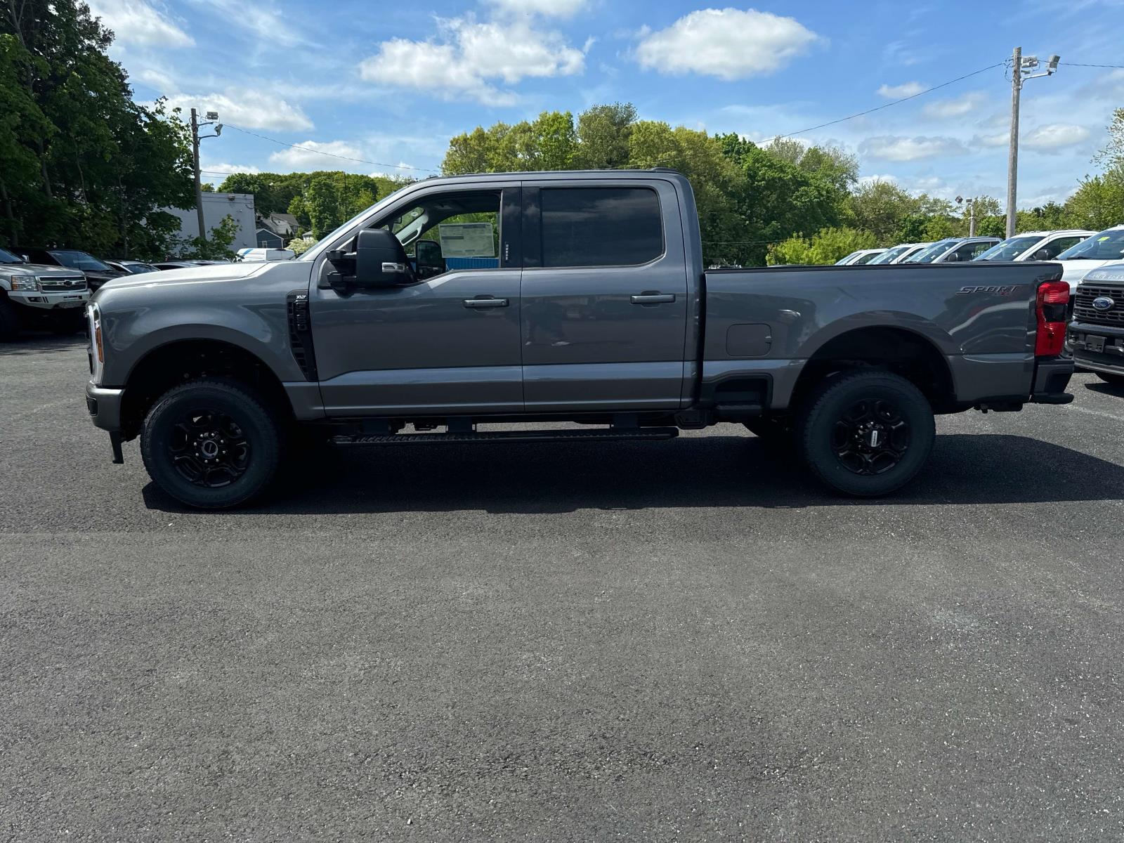 2024 Ford F-350 XLT 2