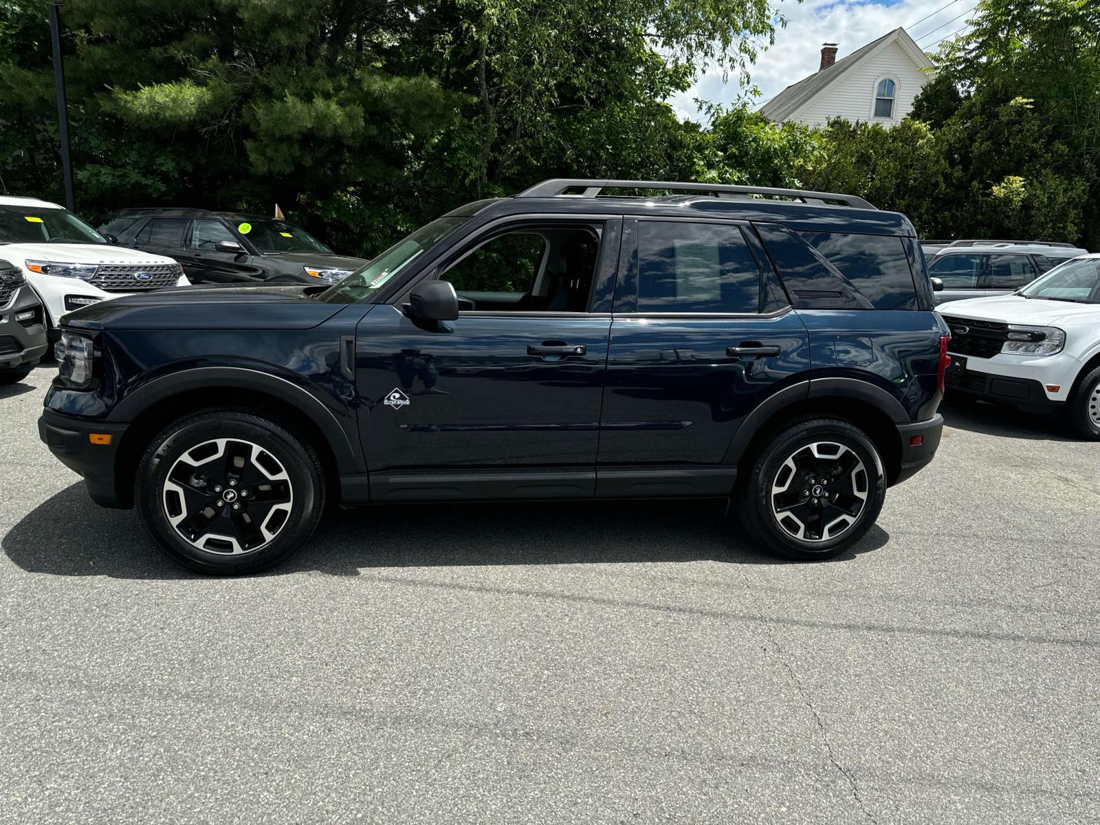 2023 Ford Bronco Sport Outer Banks 2