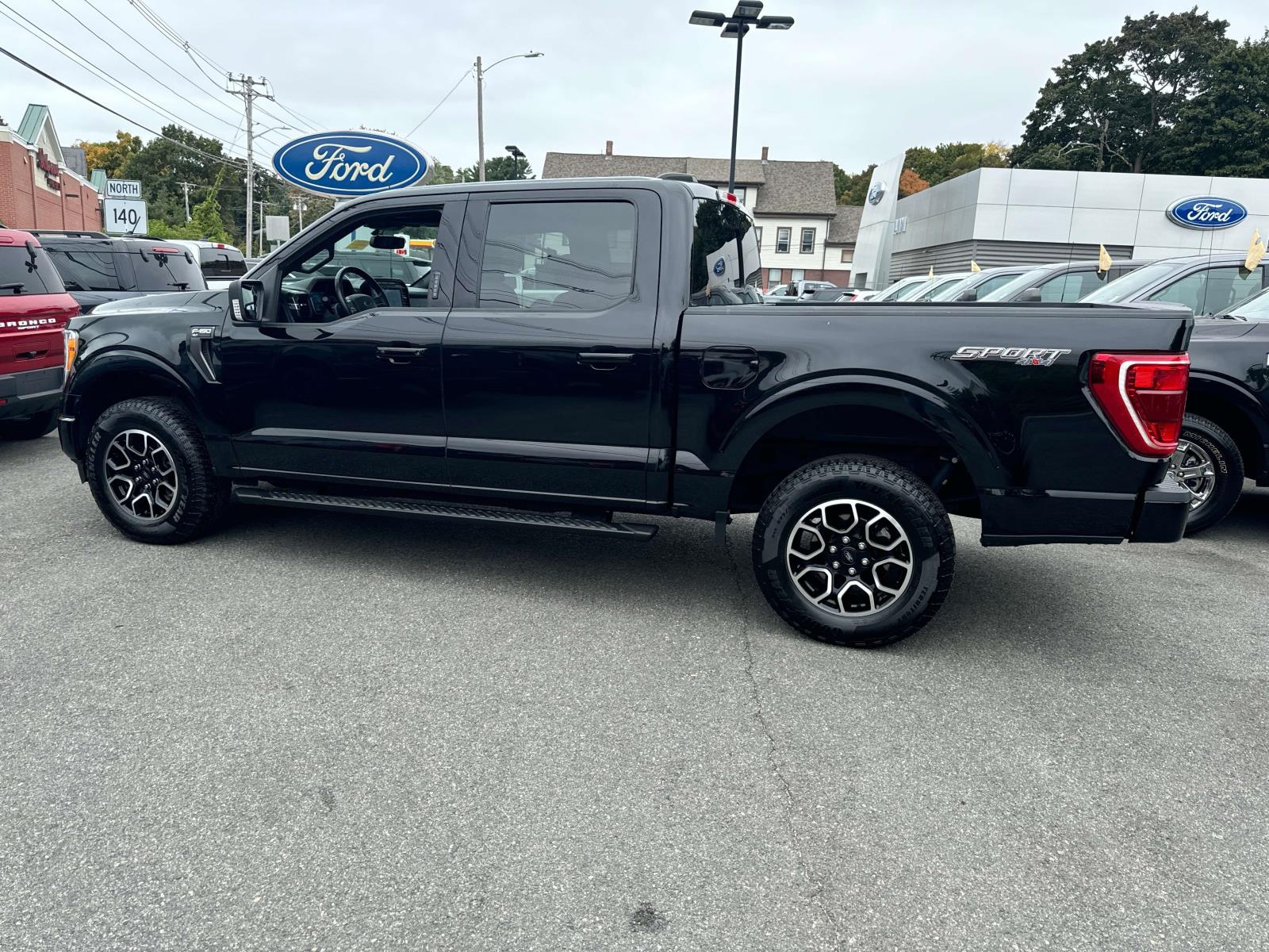 2022 Ford F-150 XLT 3