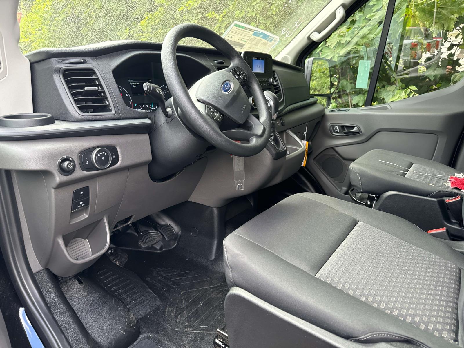 2024 Ford Transit-250 LWB Med Roof 5