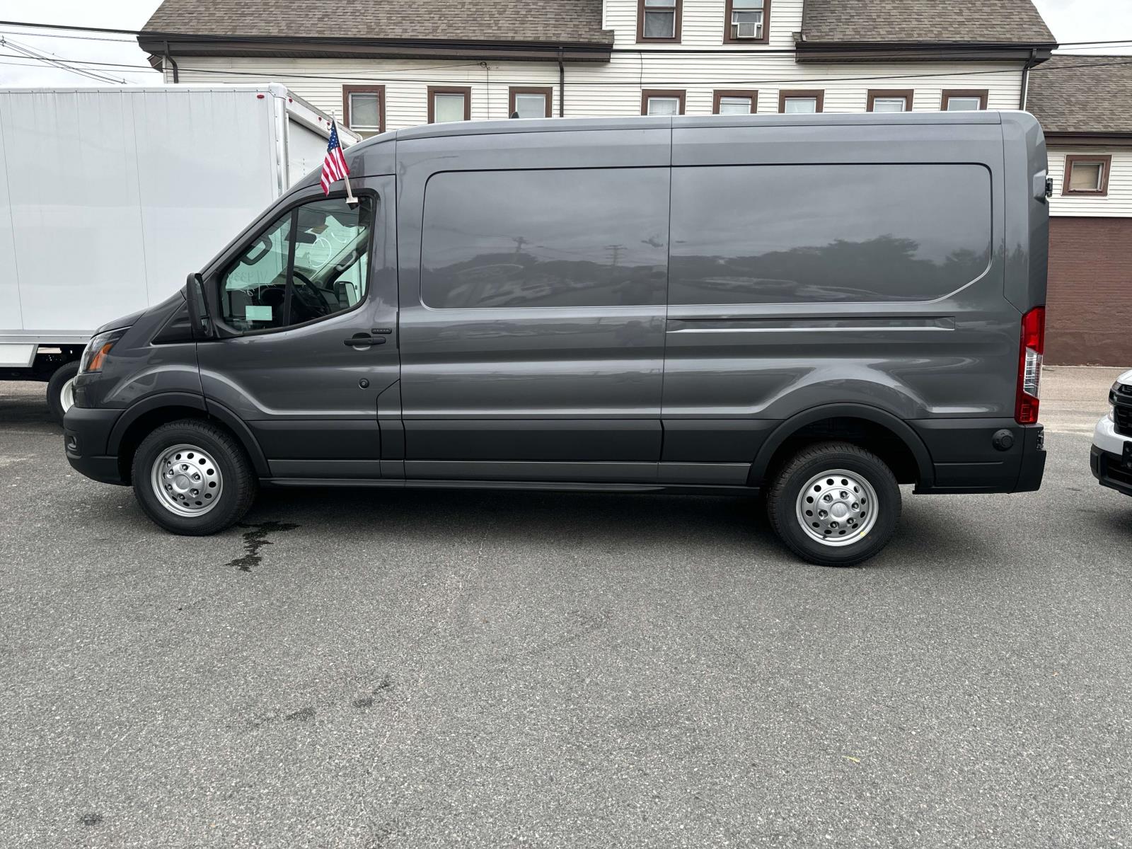 2024 Ford Transit-250 LWB Med Roof 2