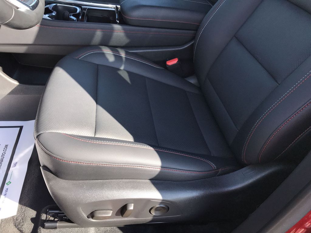 2025 Chevrolet Traverse Z71 - Photo 13