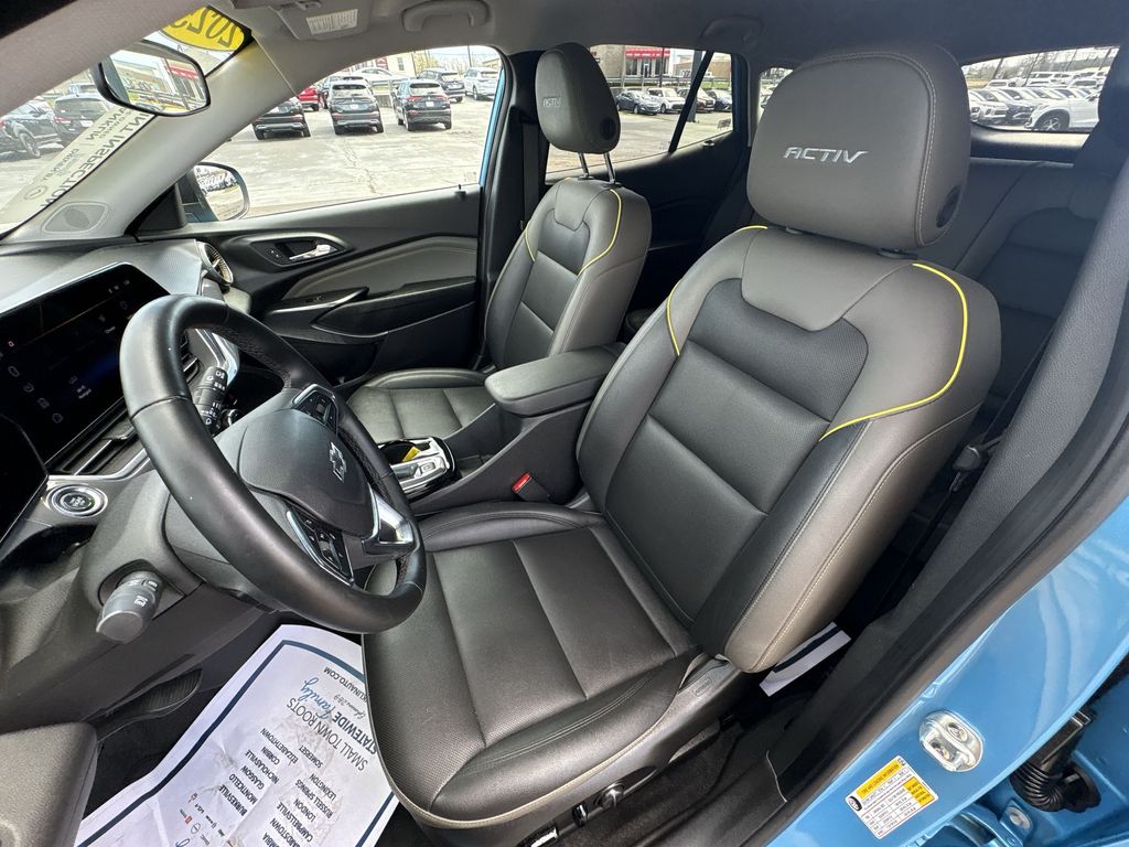 2025 Chevrolet Trax Activ - Photo 14