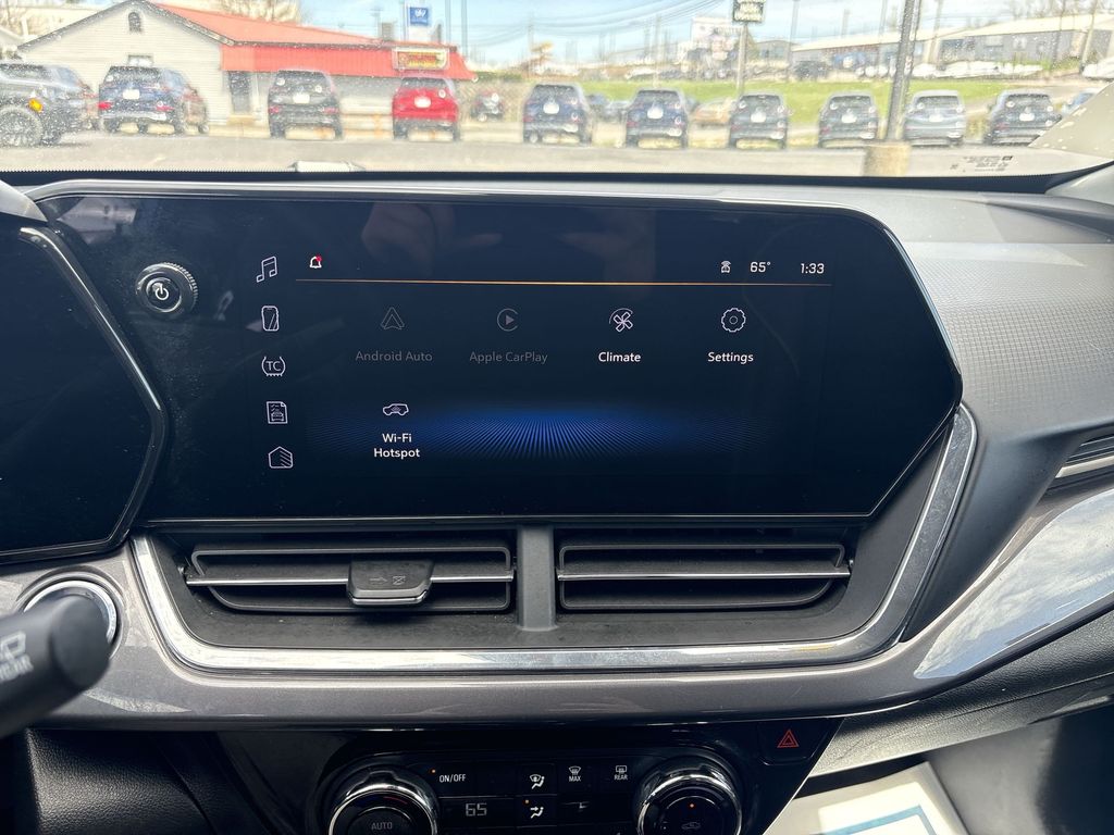 2025 Chevrolet Trax Activ - Photo 13