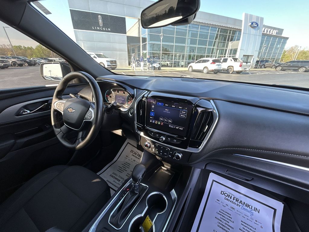 2023 Chevrolet Traverse 1LT - Photo 12
