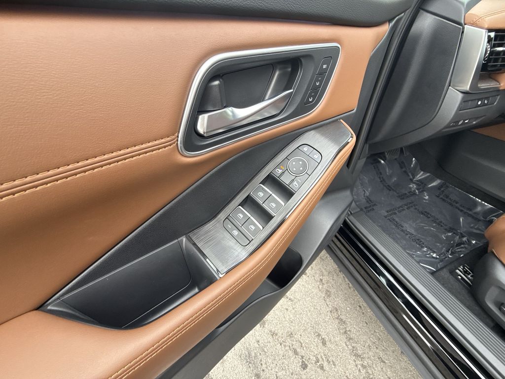 2026 Nissan Rogue Platinum - Photo 14