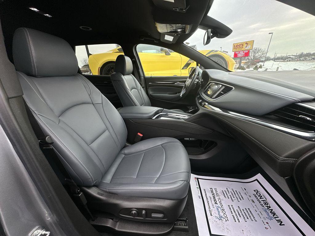 2024 Buick Enclave Essence - Photo 25