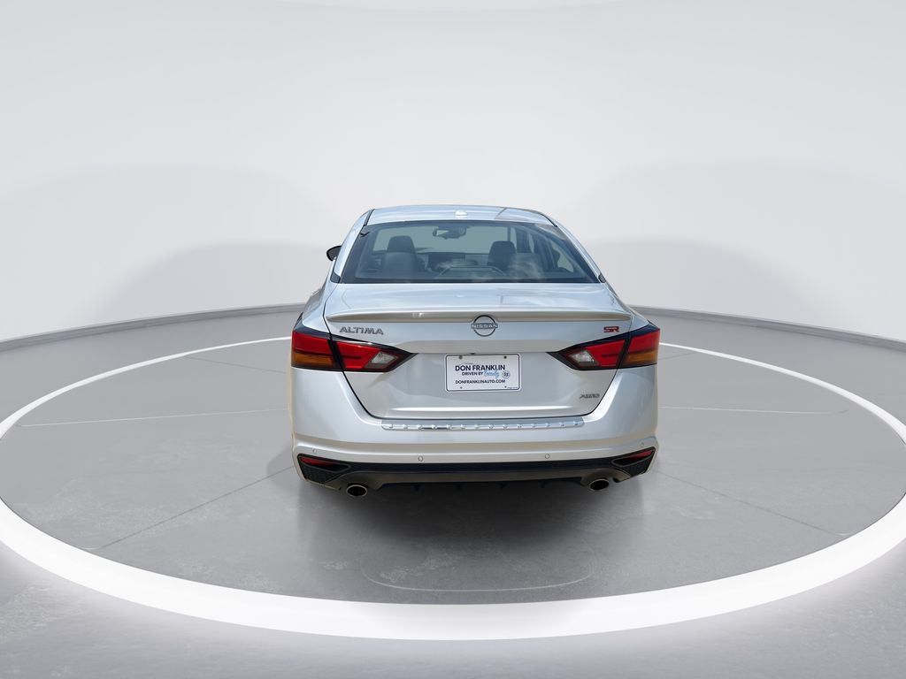 2023 Nissan Altima SR - Photo 8