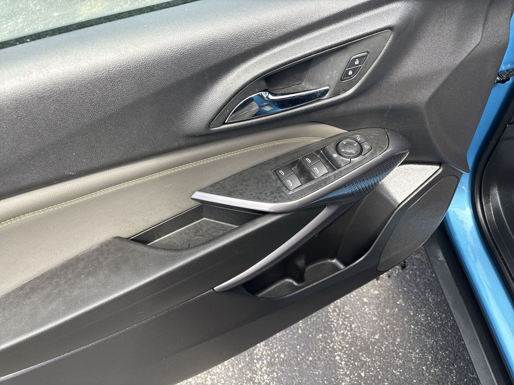 2025 Chevrolet Trax Activ - Photo 16