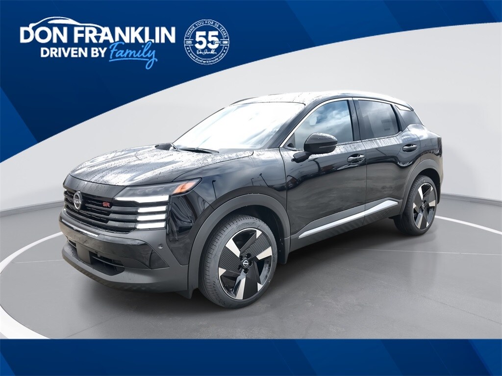 2025 Nissan Kicks SR AWD's photo