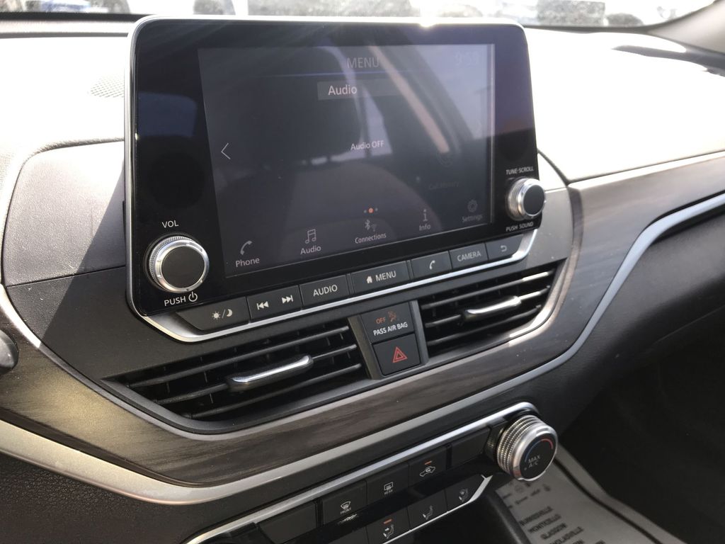 2024 Nissan Altima SV - Photo 17