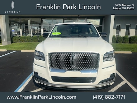 2022 Lincoln Navigator Standard SUV