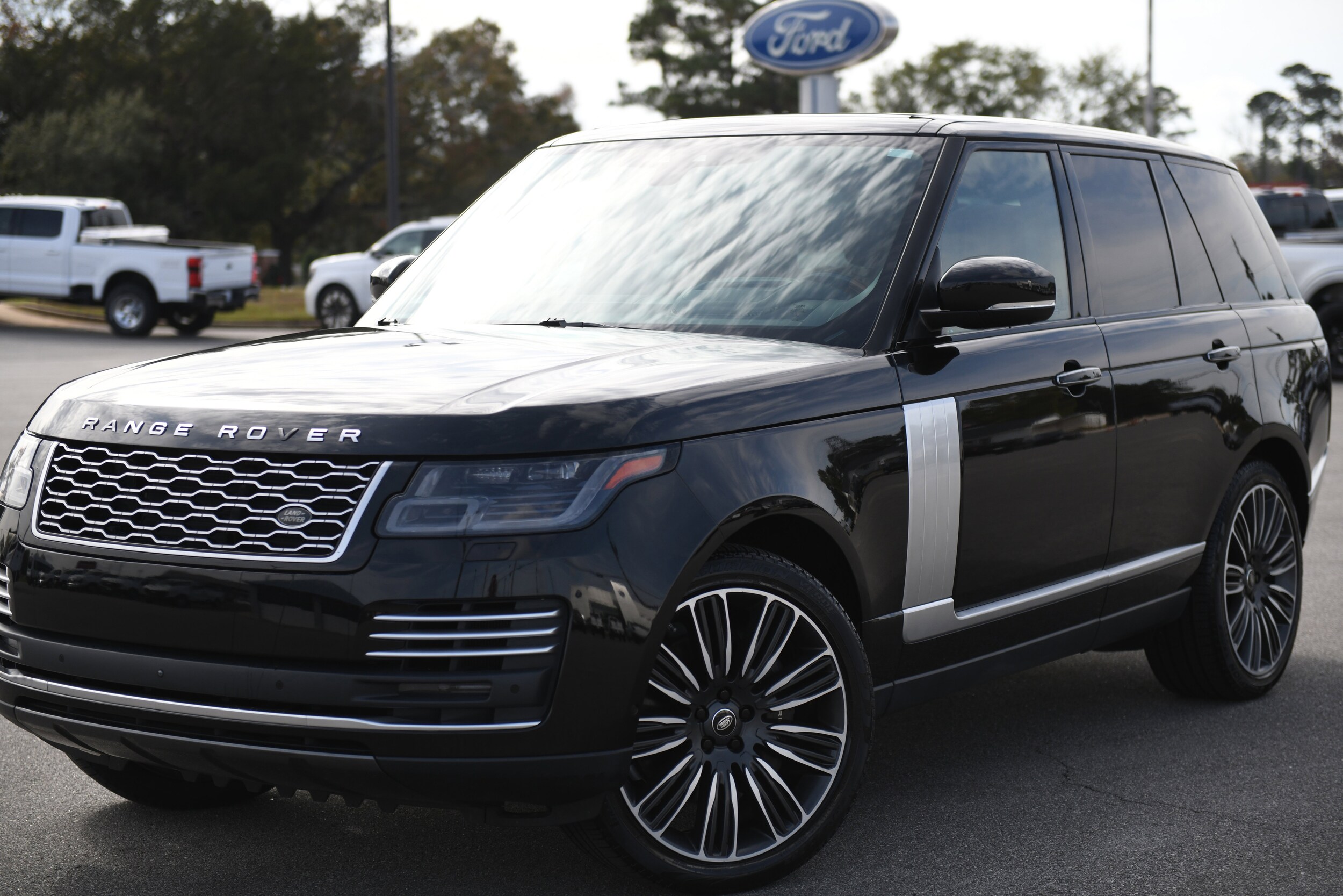 2020 Land Rover Range Rover Autobiography photo 3
