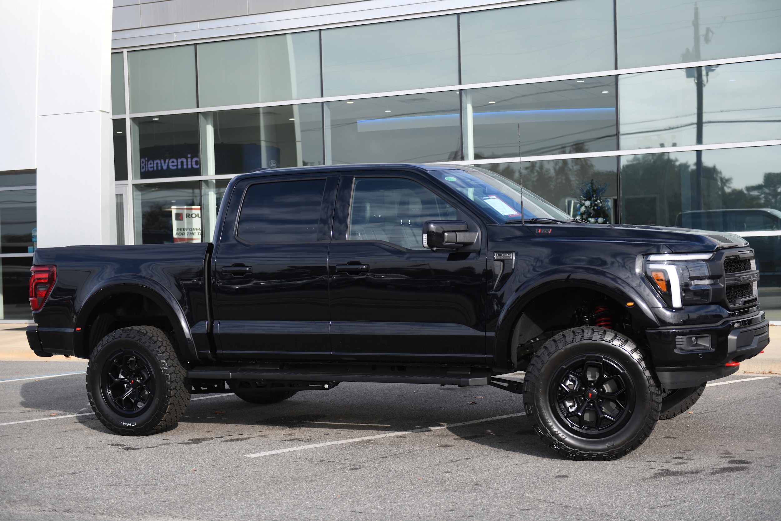 2025 Ford F-150 Lariat - Photo 6
