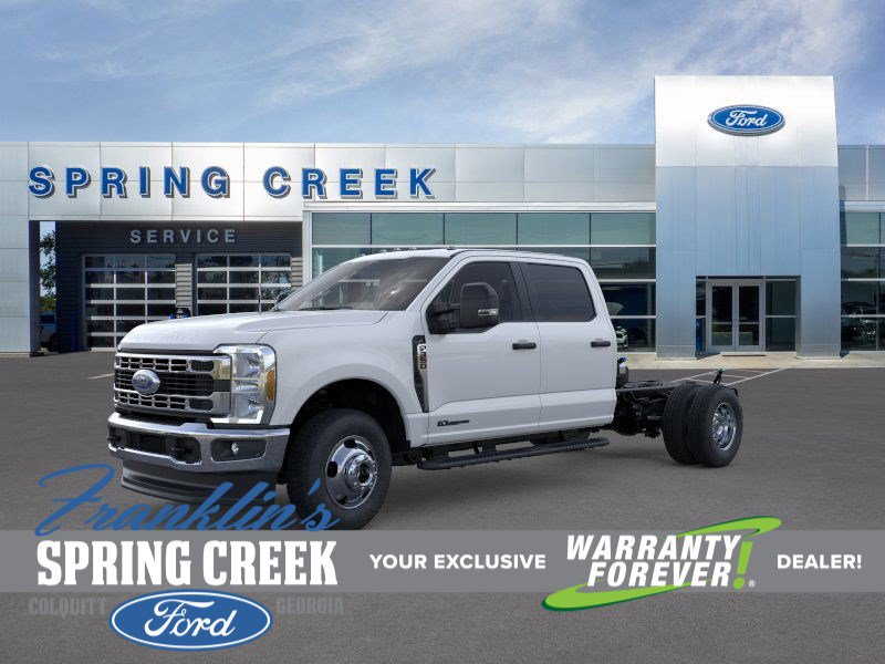 2026 Ford F-350 Super Duty Chassis Cab XL's photo