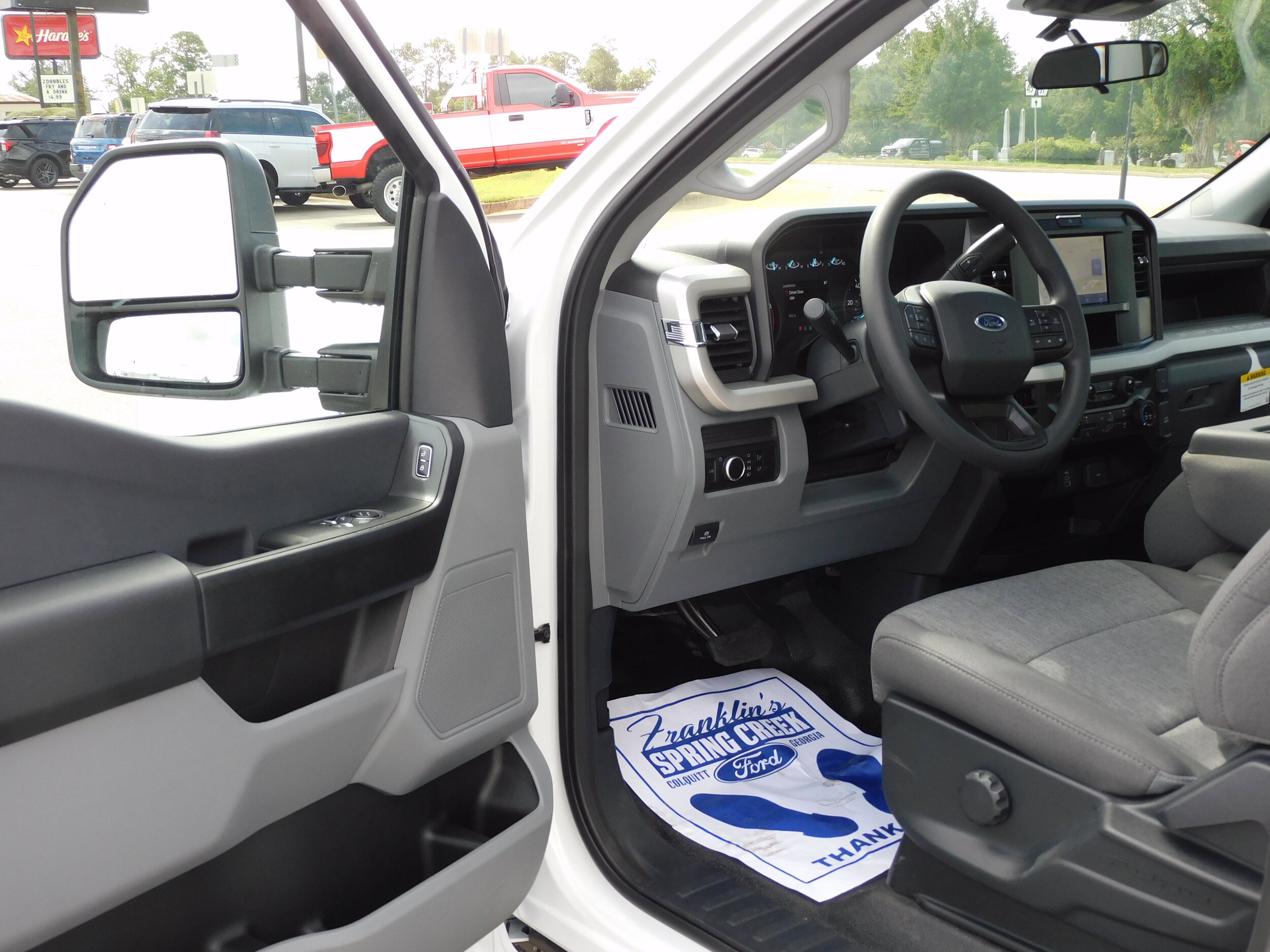 2025 Ford F-350 Super Duty XL - Photo 8