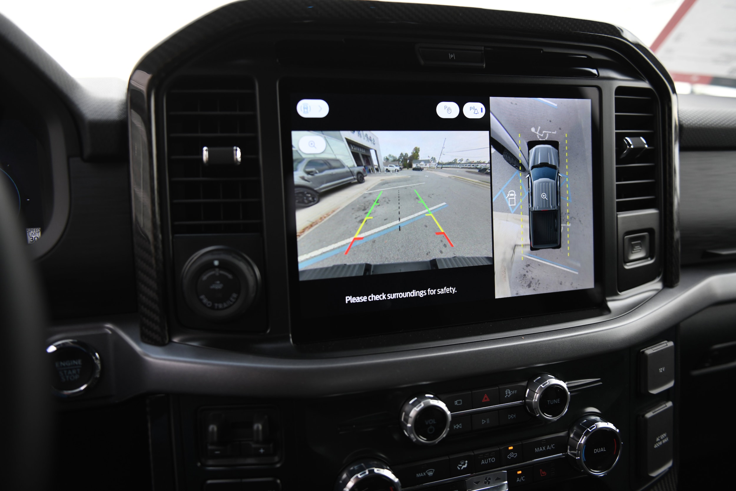 2025 Ford F-150 XLT - Photo 39