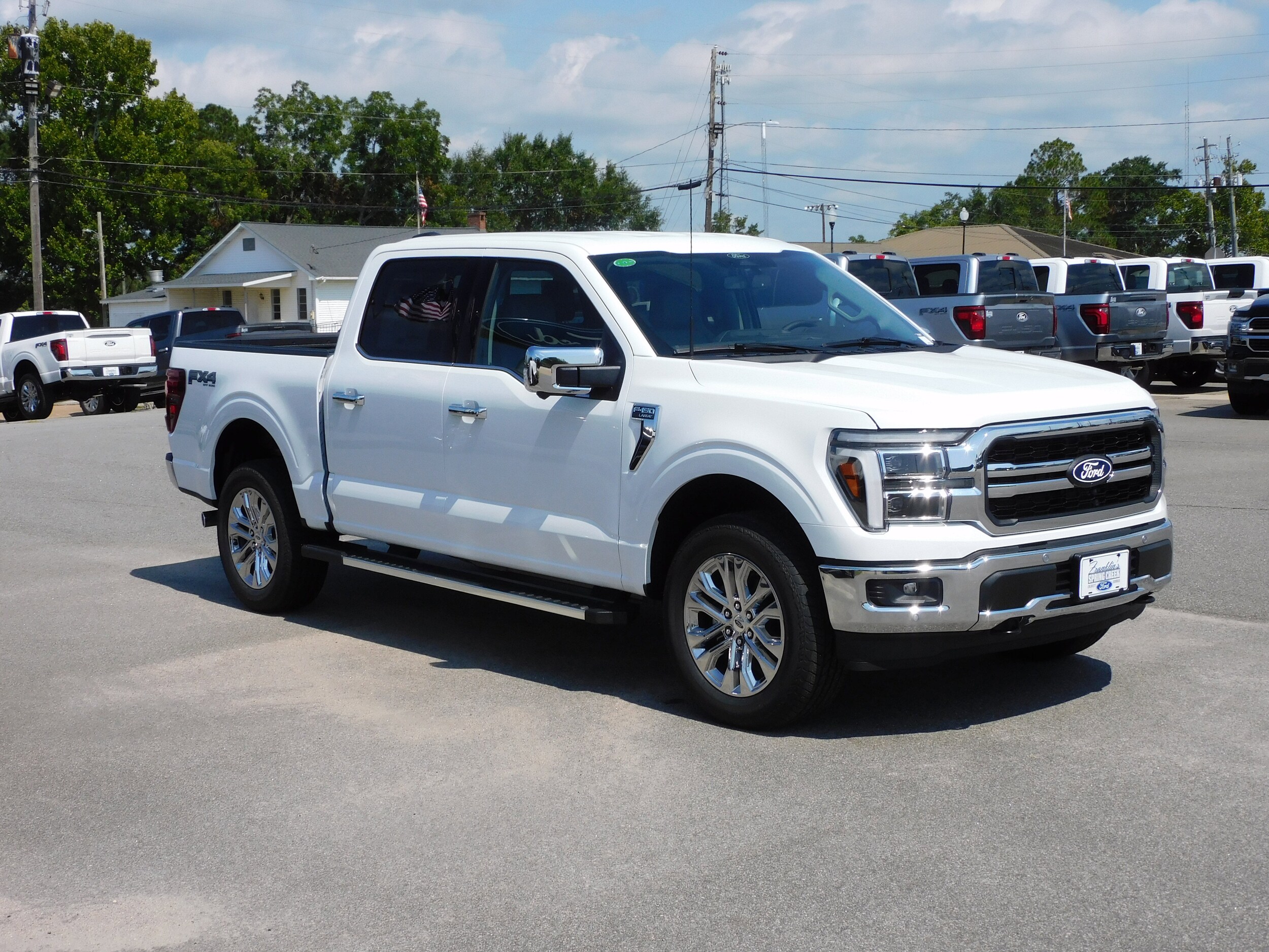 2025 Ford F-150 Lariat photo 3