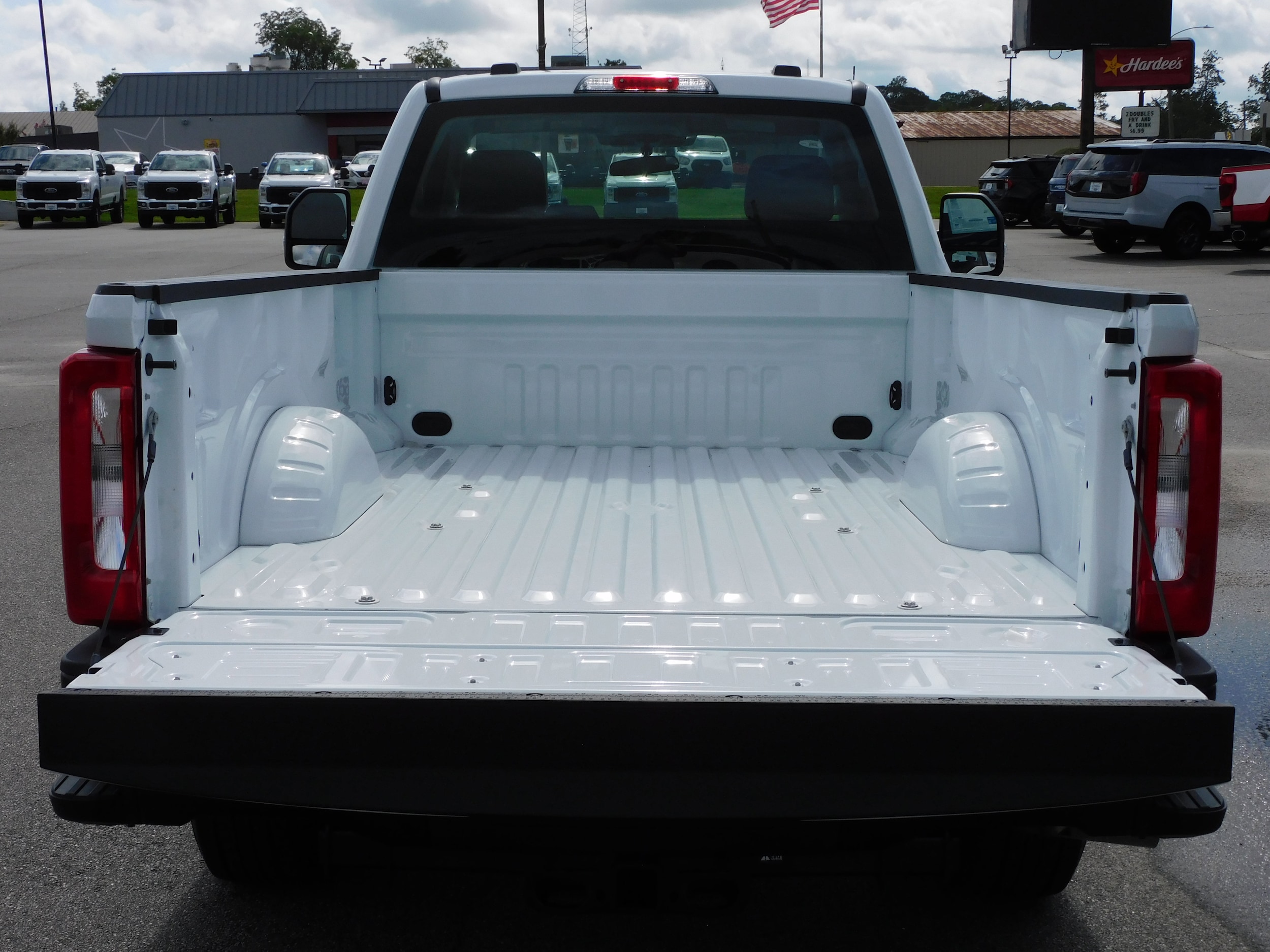 2025 Ford F-350 Super Duty XL - Photo 6