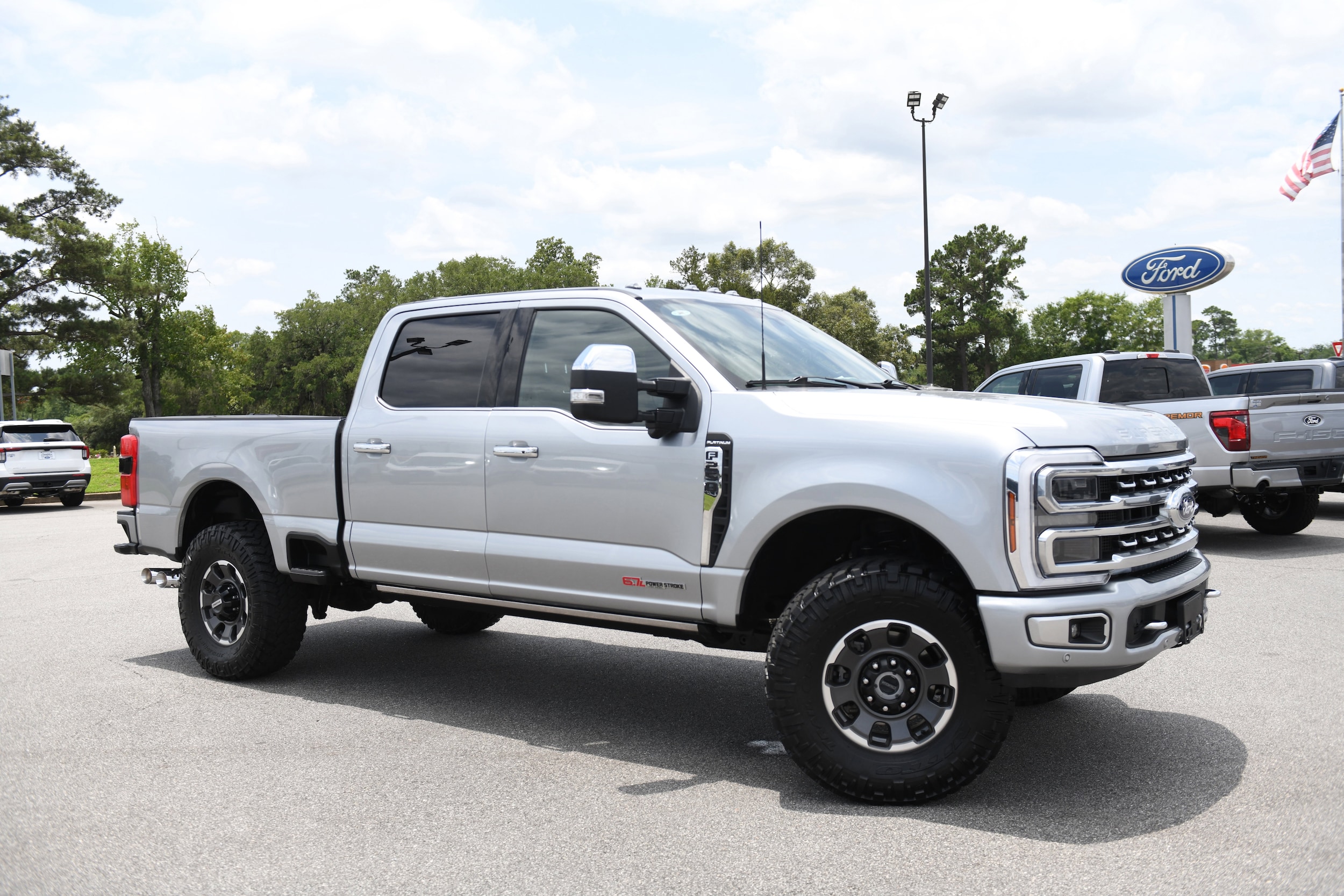 2024 Ford F-250 Platinum 4x4 Crew Cab 8' Box's photo