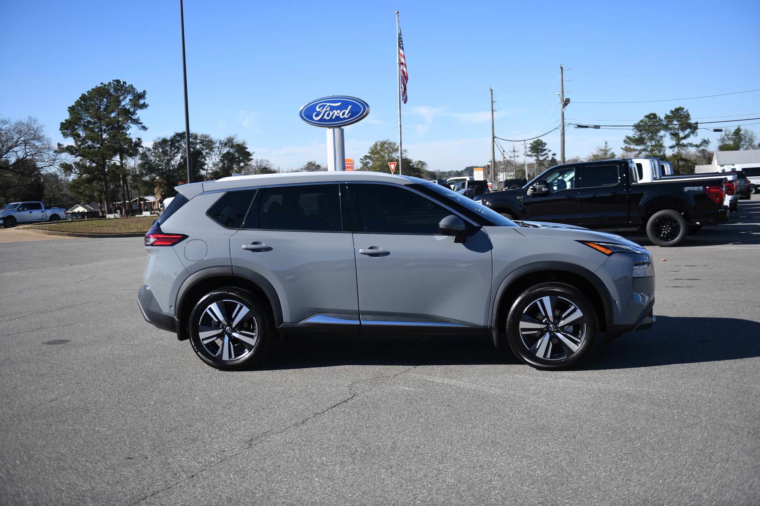 2022 Nissan Rogue SL