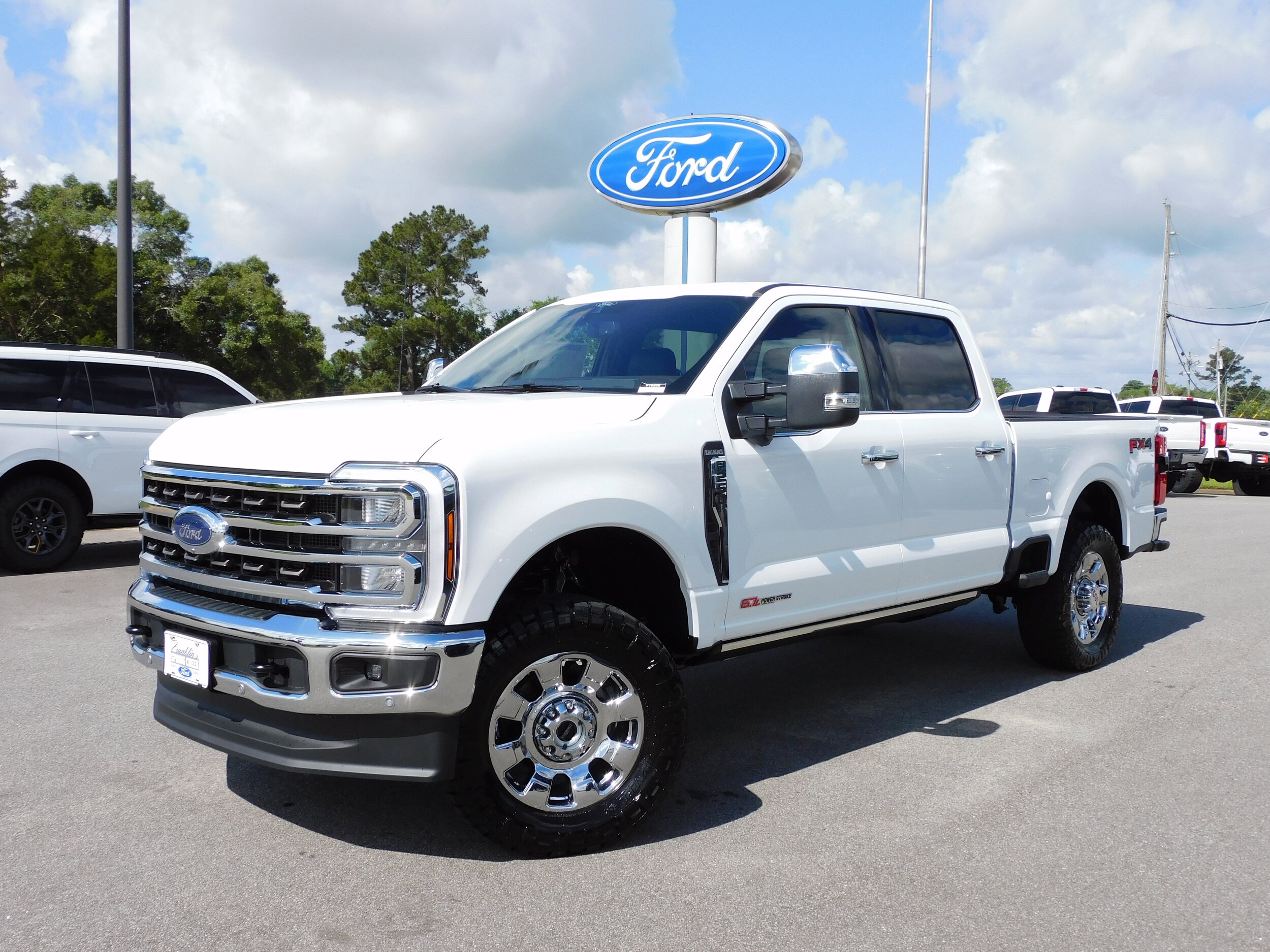 2025 Ford F-250 photo 2