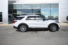 2026 Ford Explorer Platinum SUV