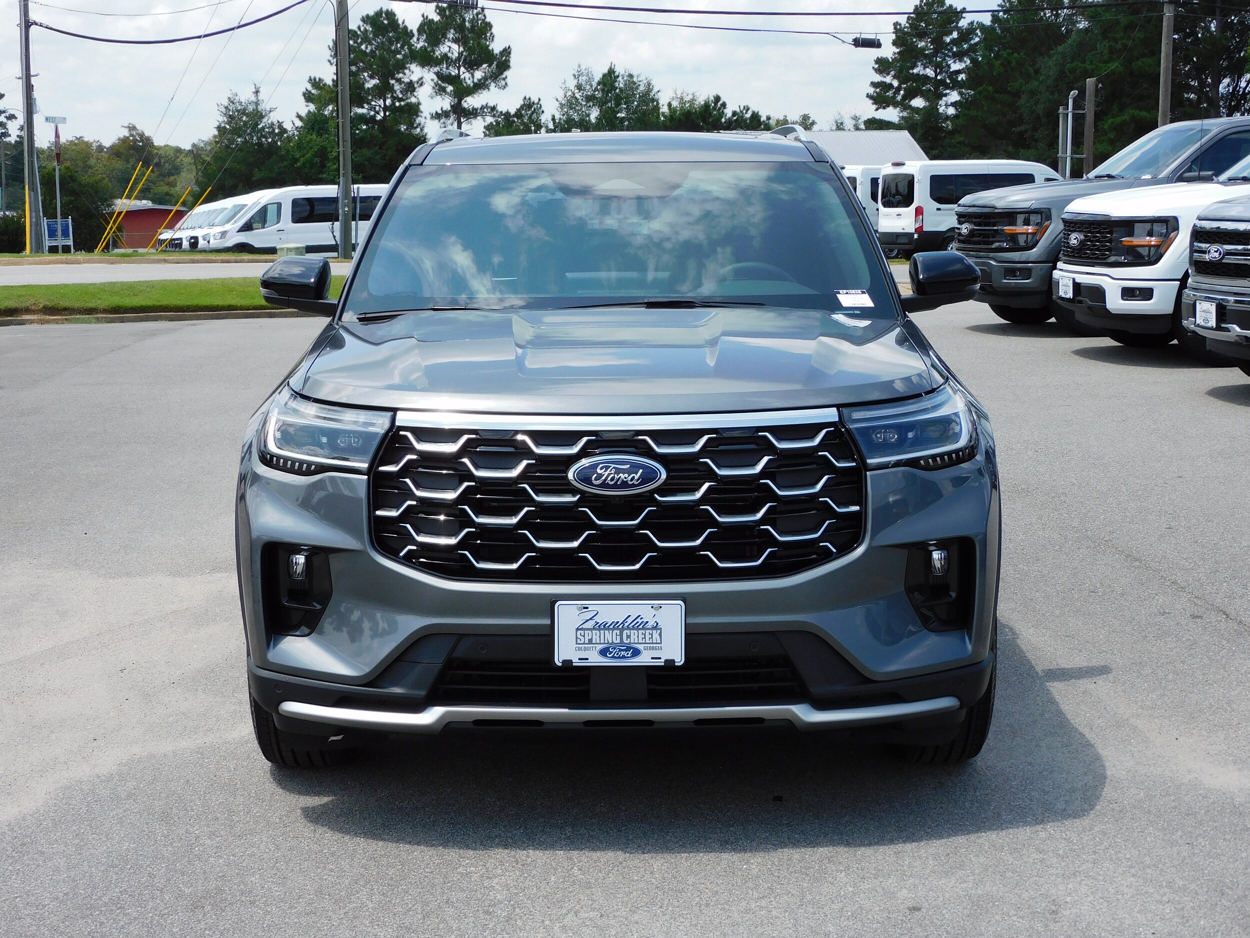 2025 Ford Explorer Platinum photo 3
