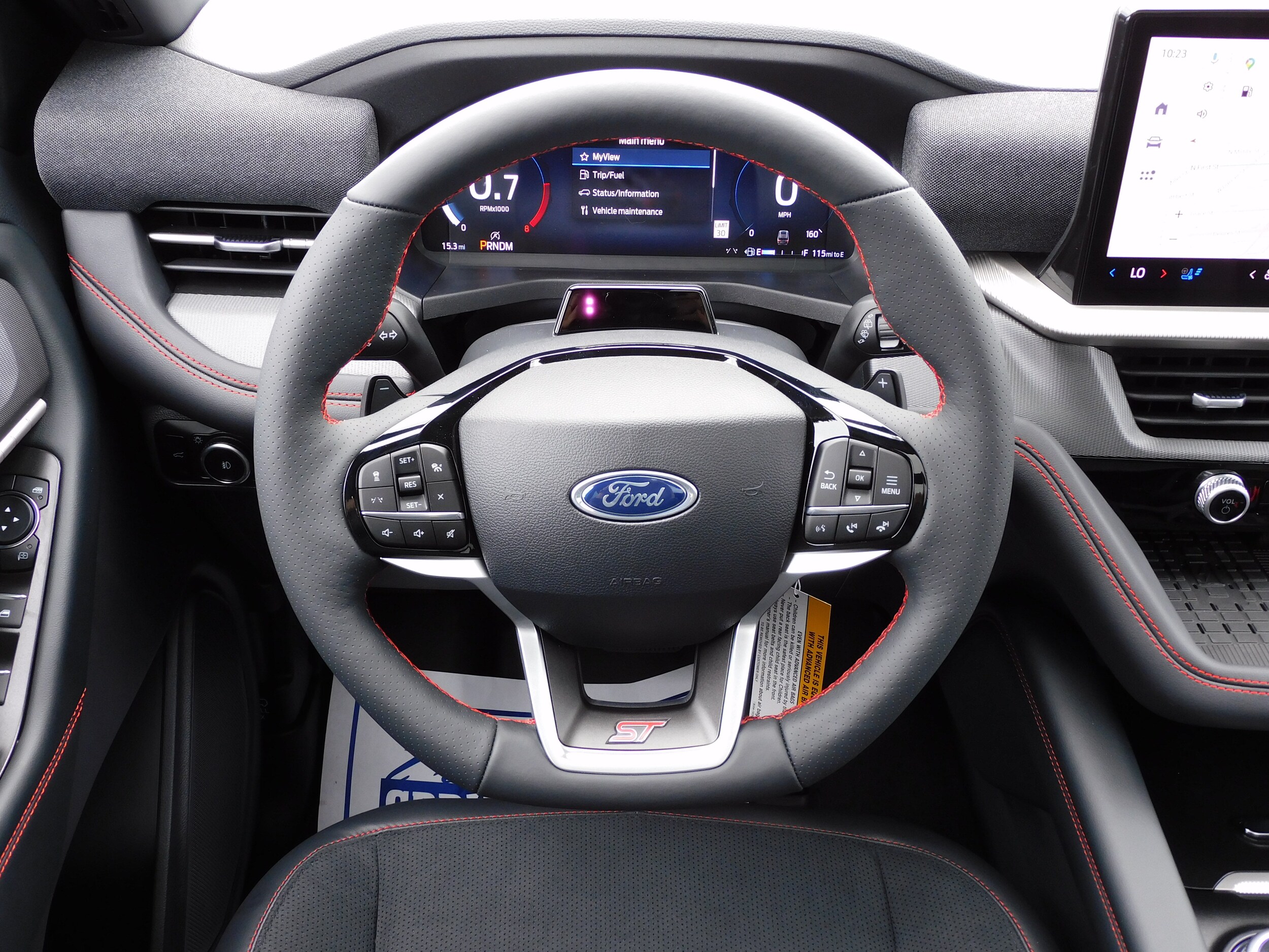 2025 Ford Explorer ST - Photo 17