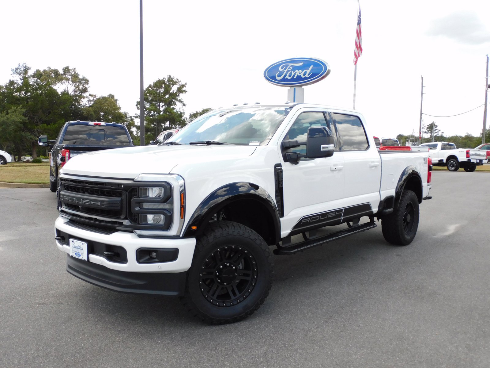 2024 Ford F-250 photo 2