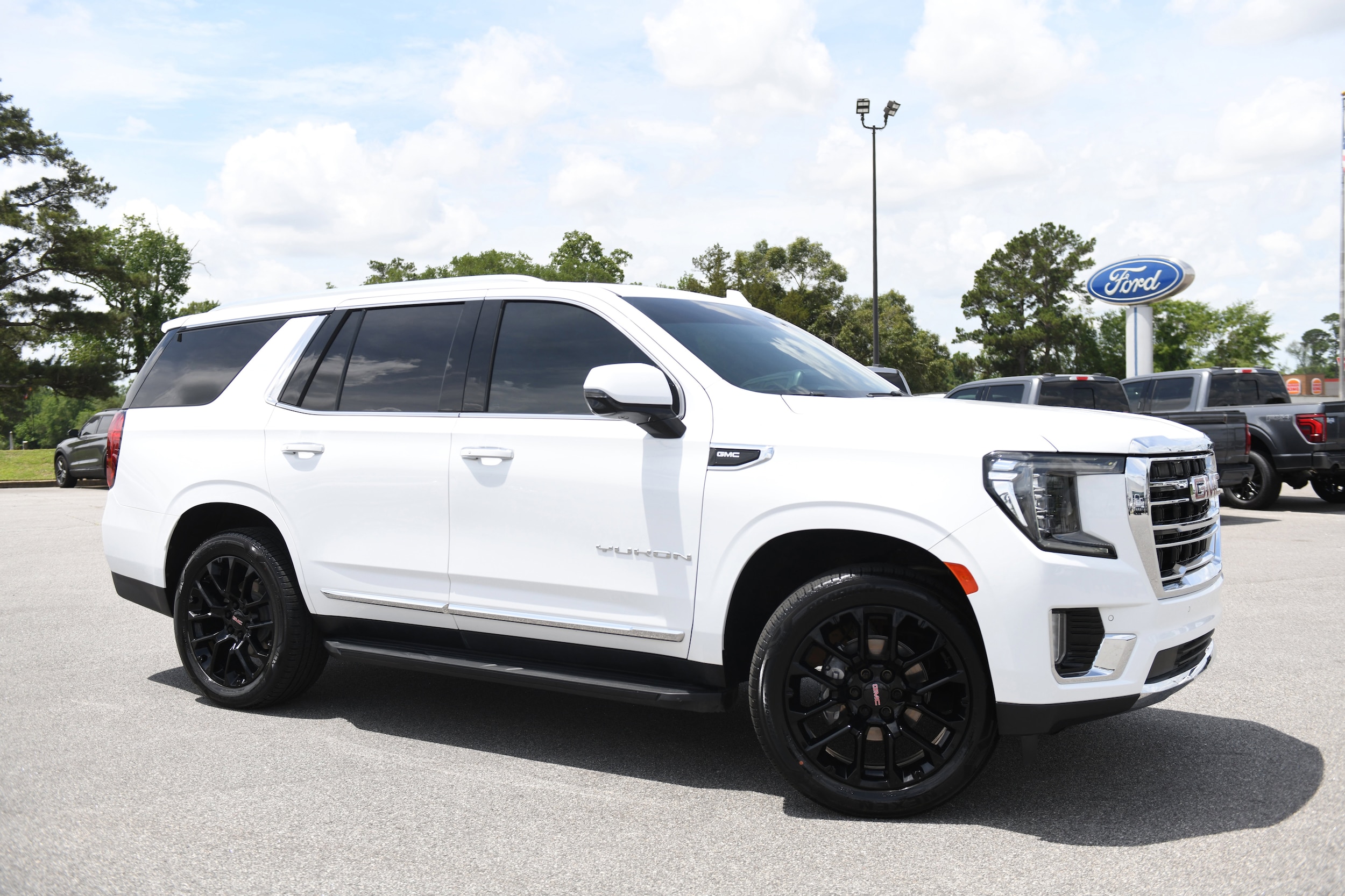 2022 GMC Yukon 4WD SLT's photo