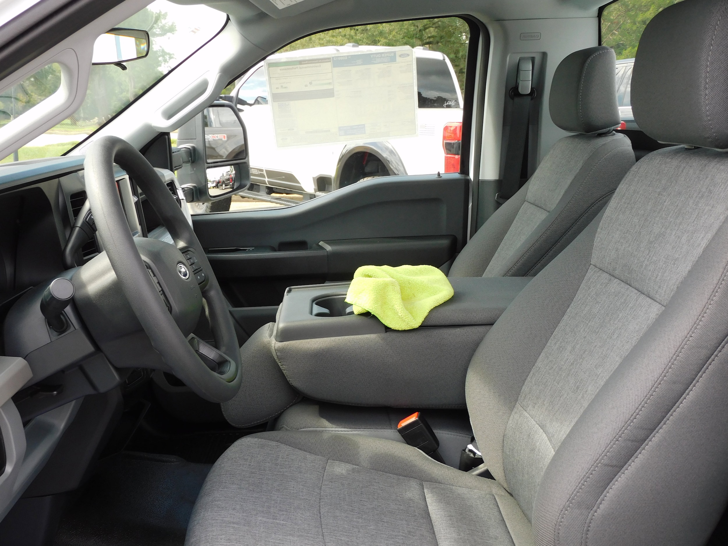 2025 Ford F-350 Super Duty XL - Photo 9
