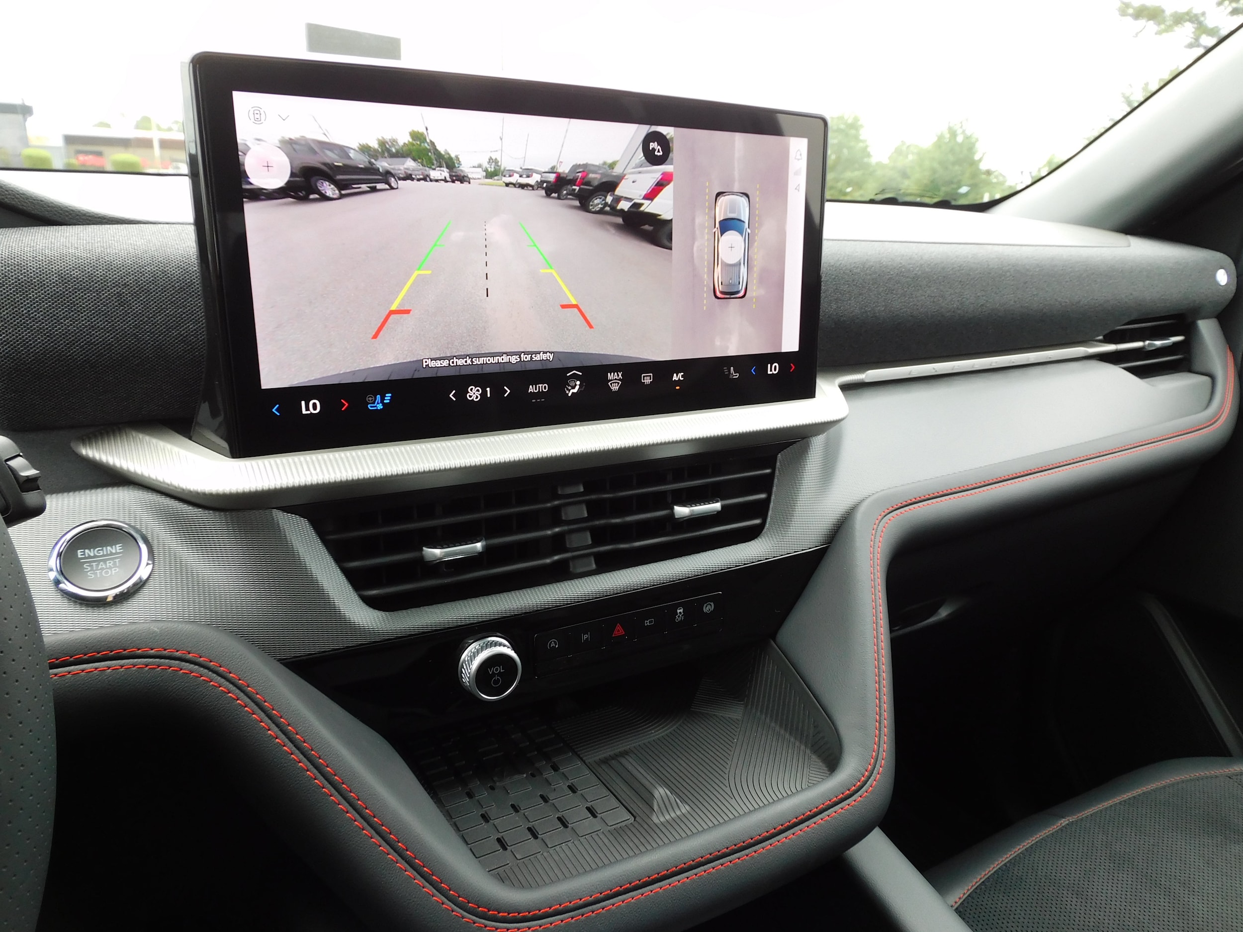 2025 Ford Explorer ST - Photo 20