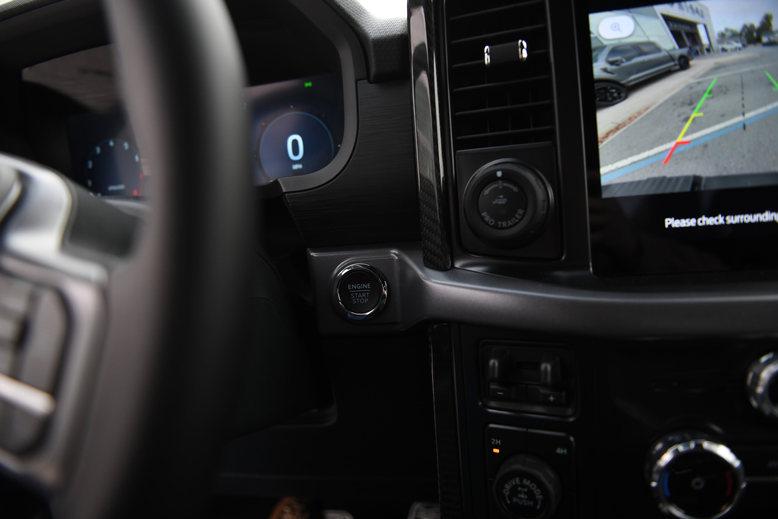 2025 Ford F-150 XLT - Photo 41