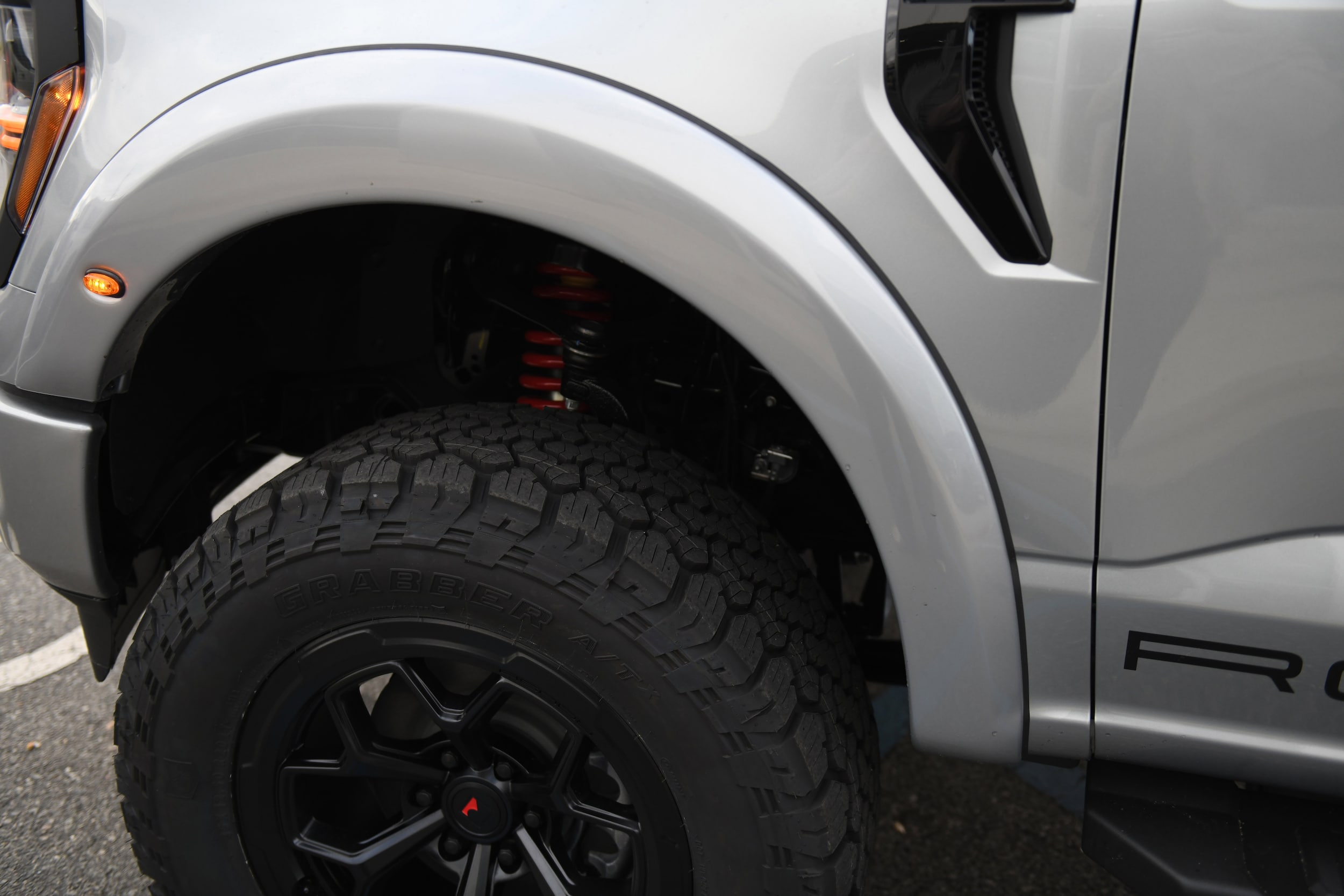 2025 Ford F-150 XLT - Photo 24
