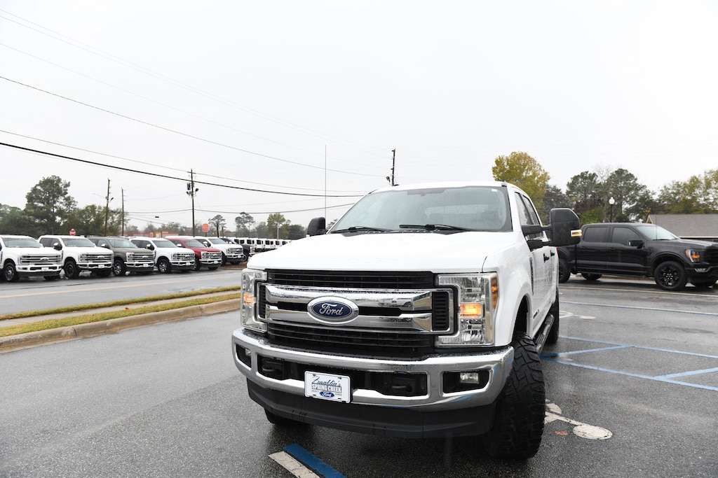 Used 2018 Ford Super Duty F-250 SRW XLT Truck Crew Cab