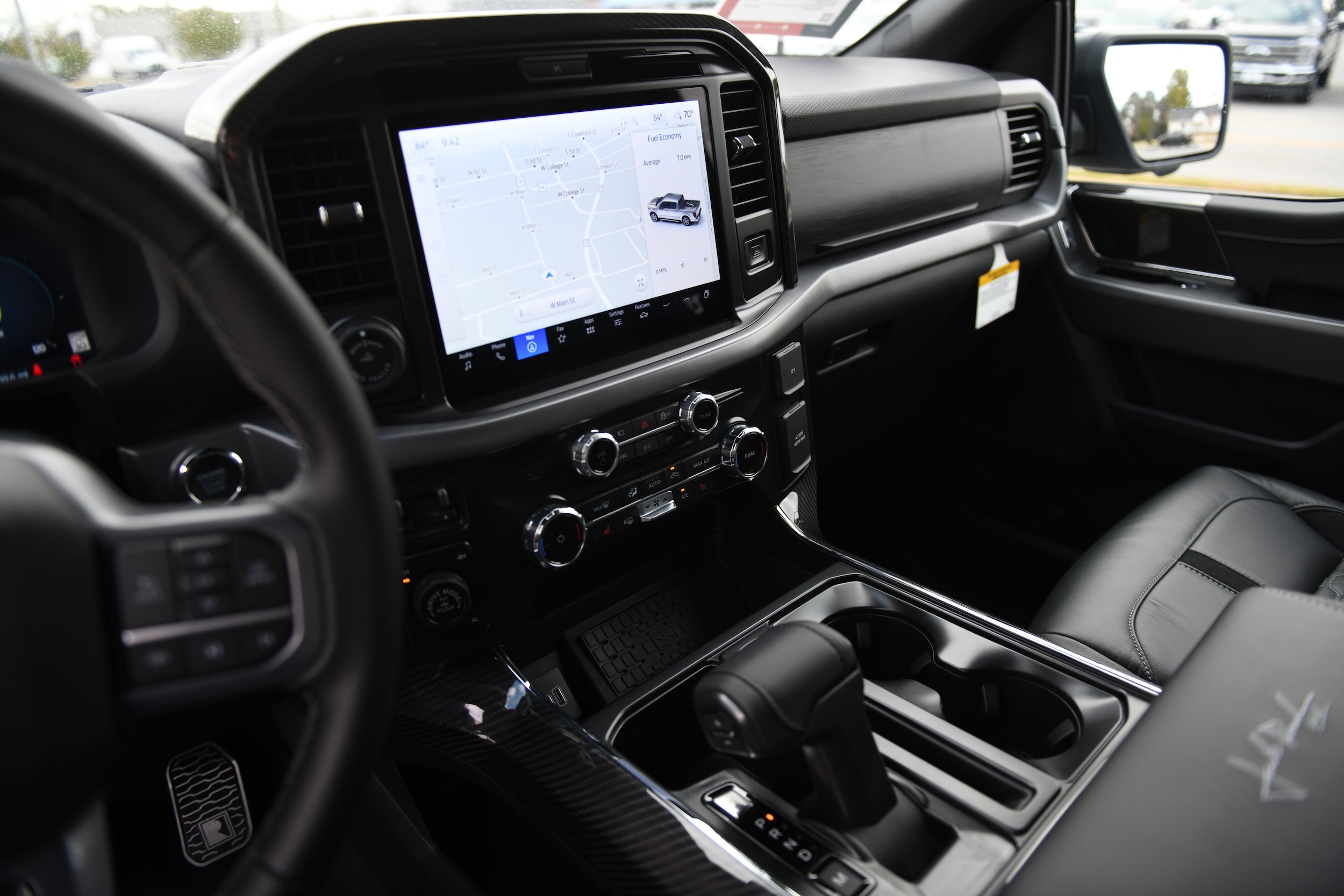2025 Ford F-150 XLT - Photo 37