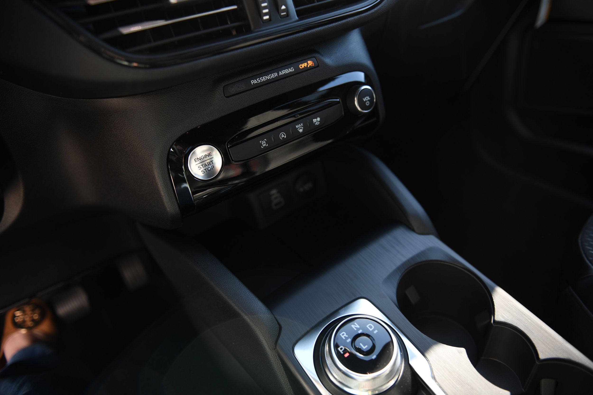 2026 Ford Escape ST-Line - Photo 17