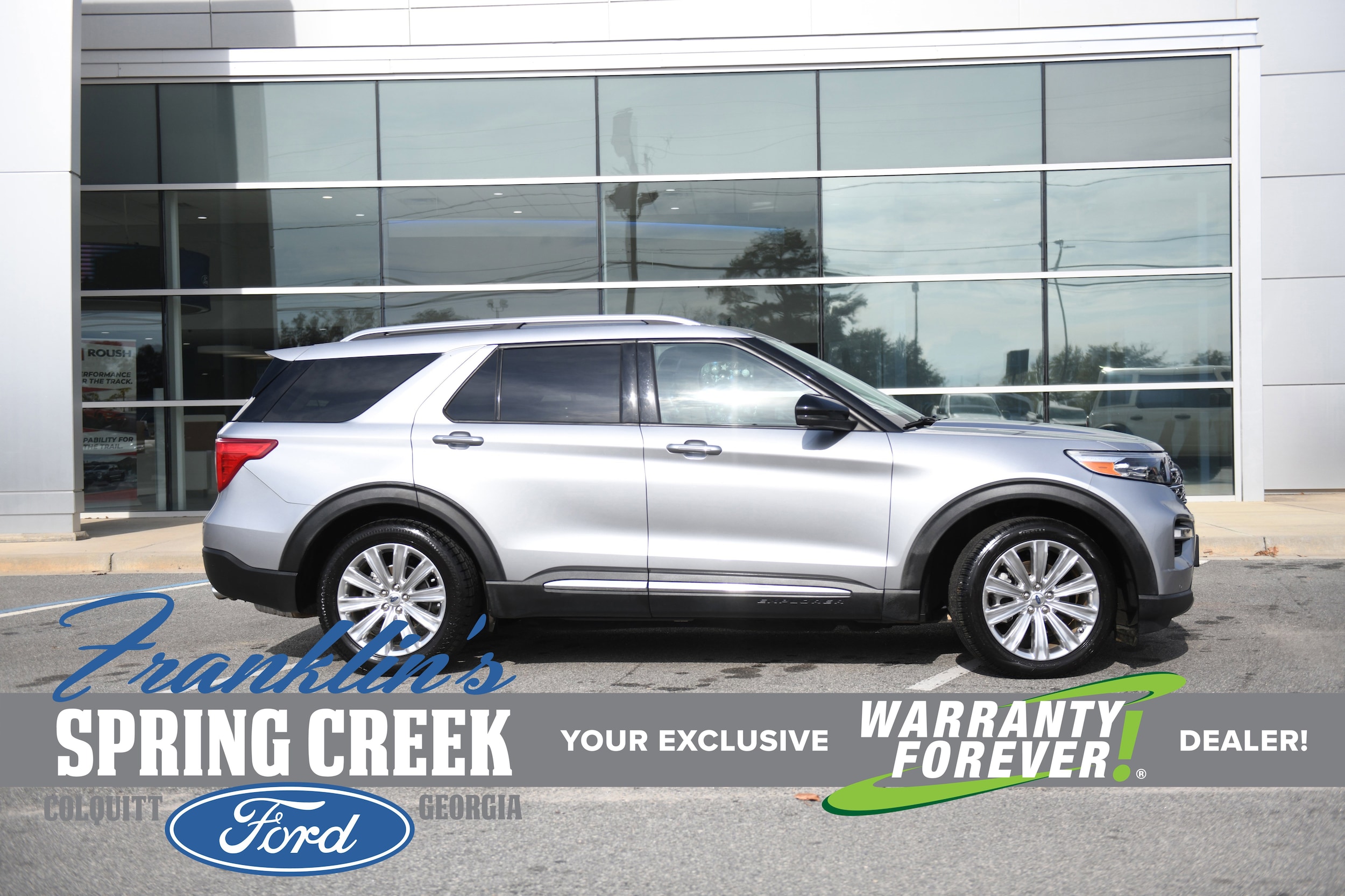 2021 Ford Explorer Limited's photo