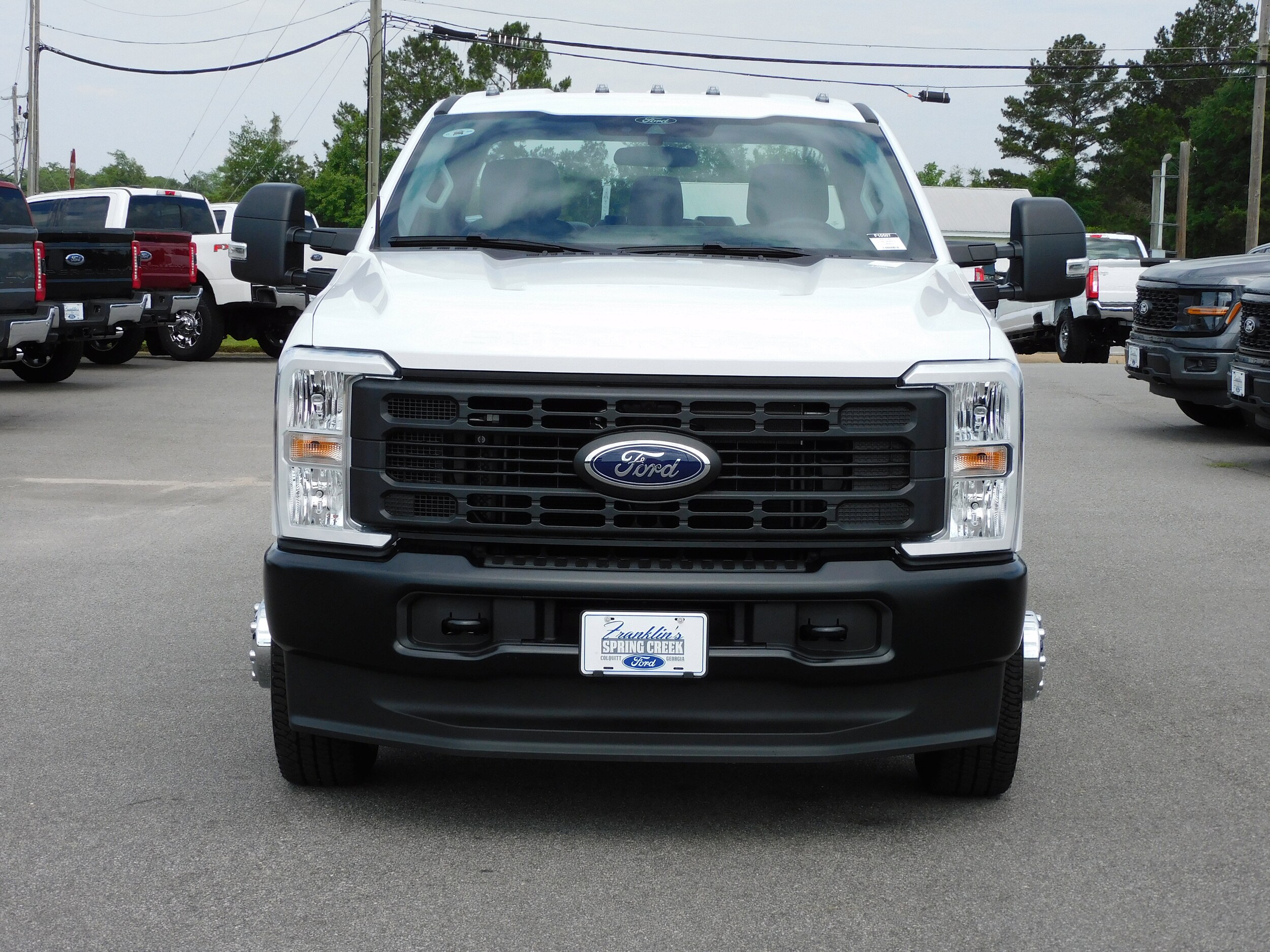 2025 Ford F-350 photo 3