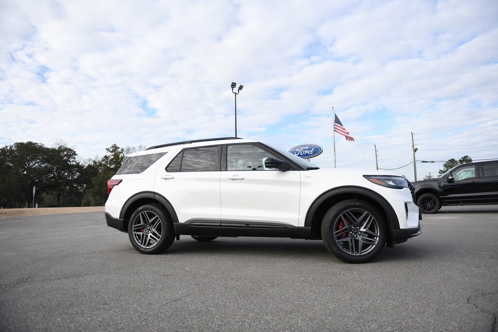 New 2026 Ford Explorer ST-Line SUV