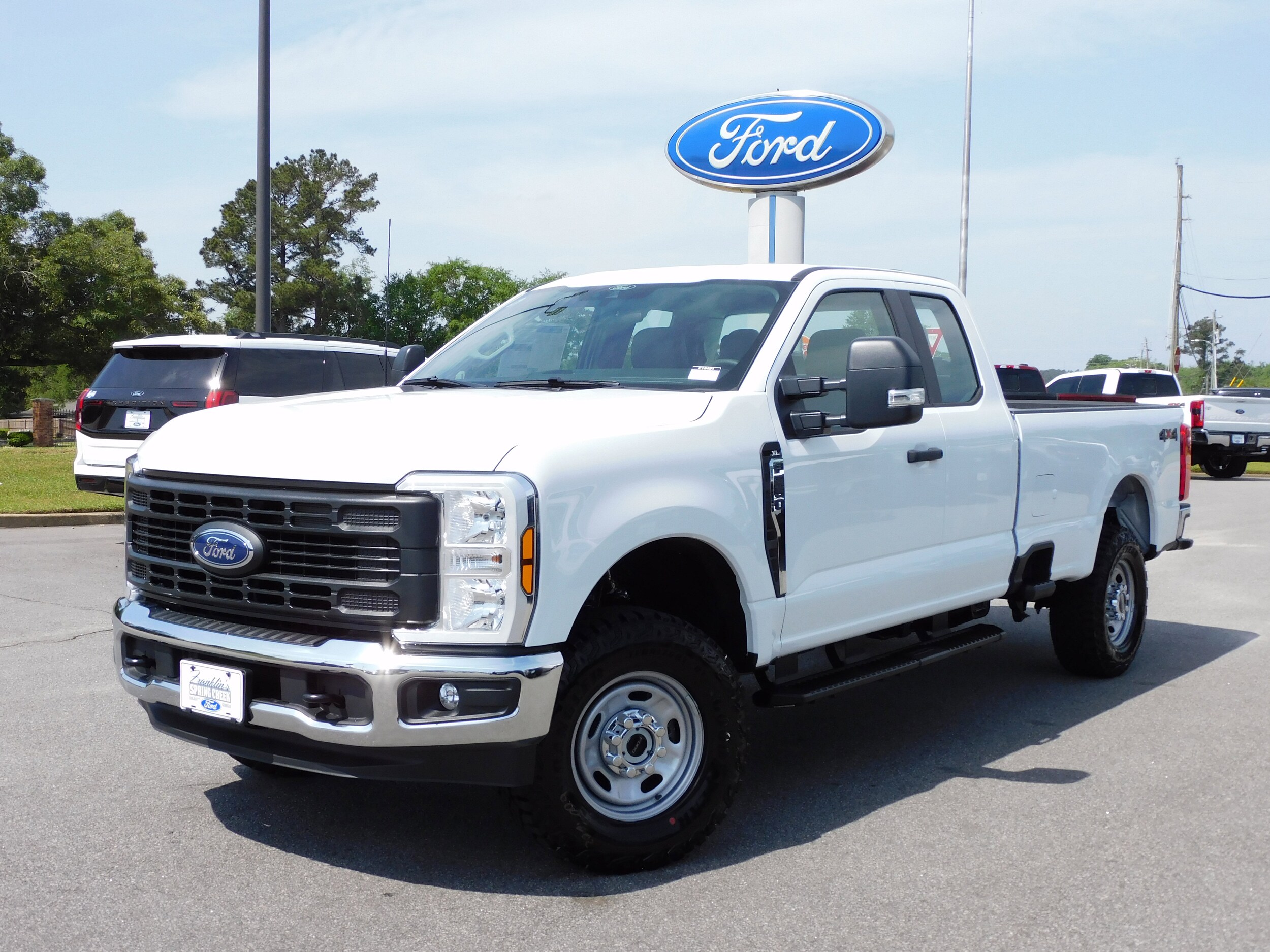 2025 Ford F-250 photo 2