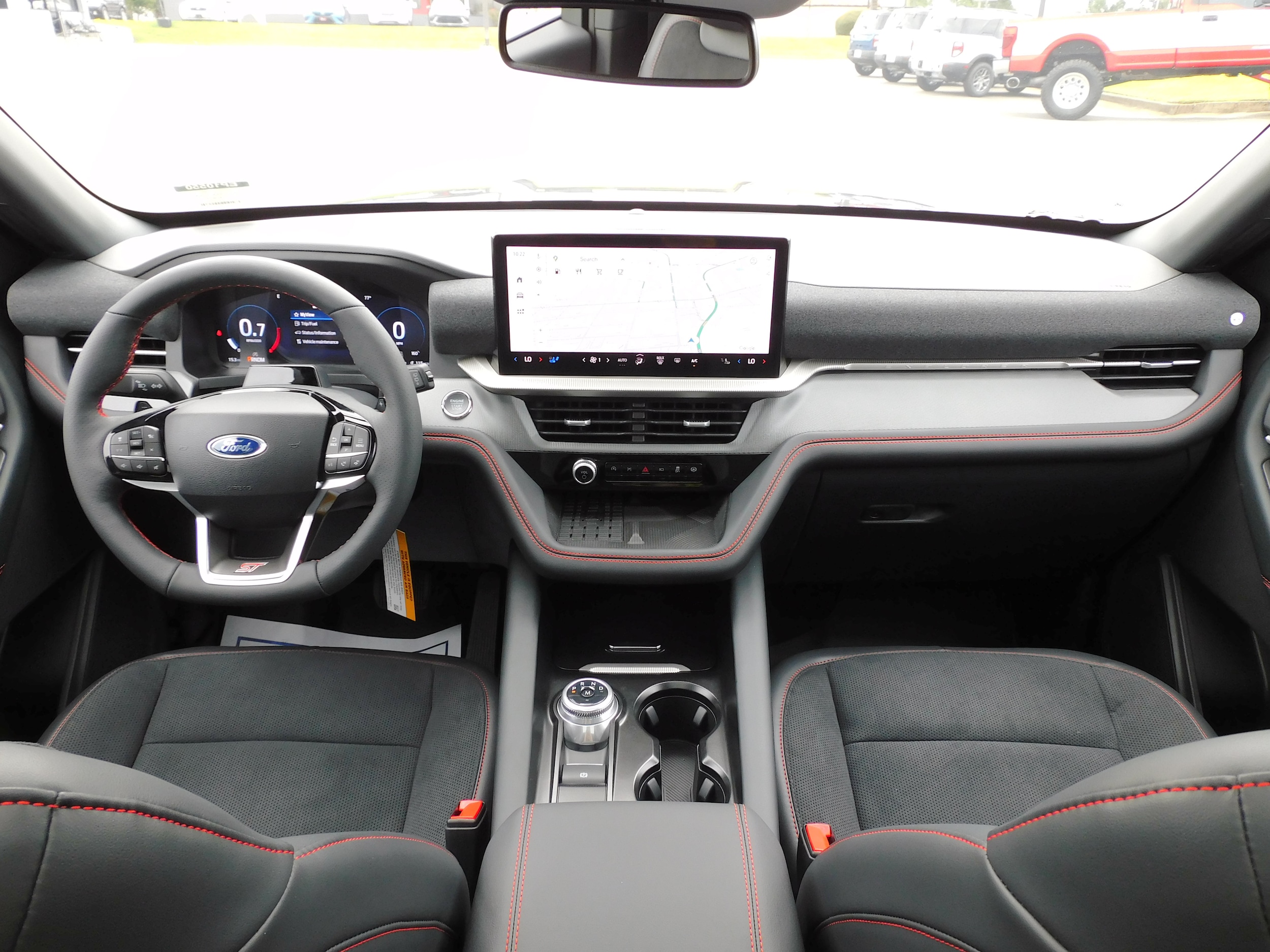 2025 Ford Explorer ST - Photo 15