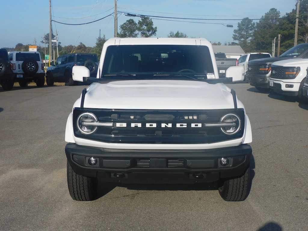 New 2025 Ford Bronco Outer Banks SUV