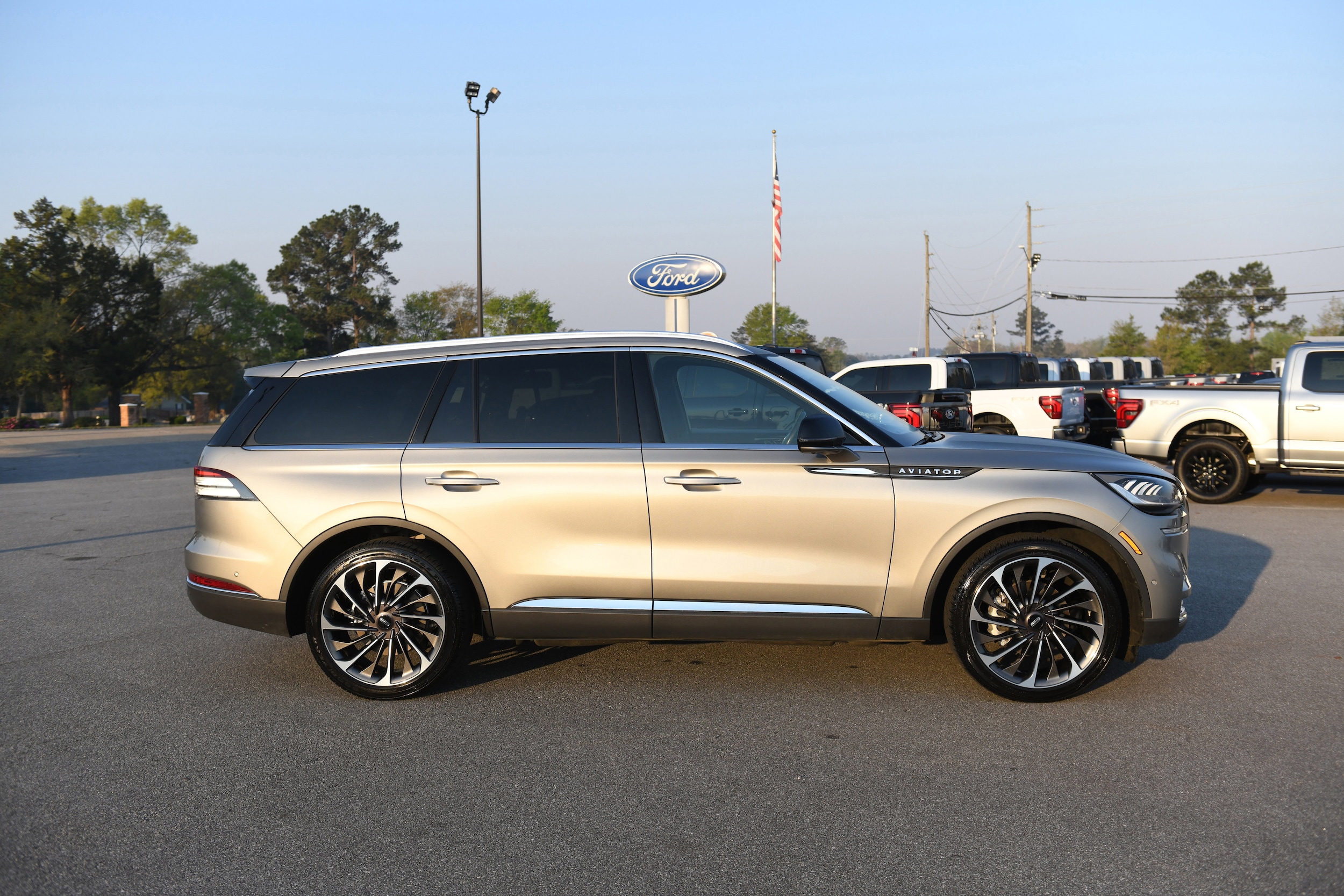 2023 Lincoln Aviator Reserve RWD's photo