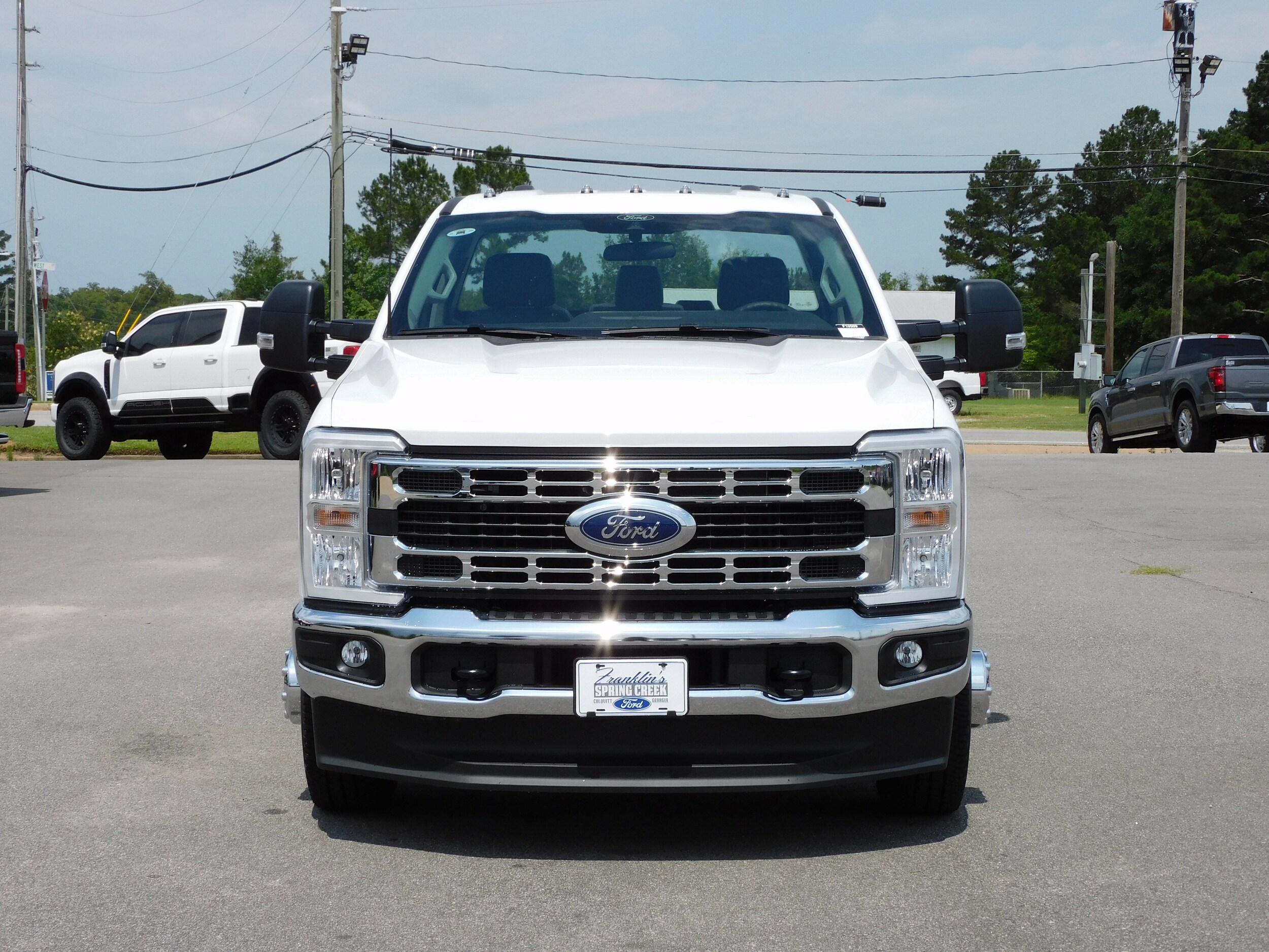 2025 Ford F-350 photo 3