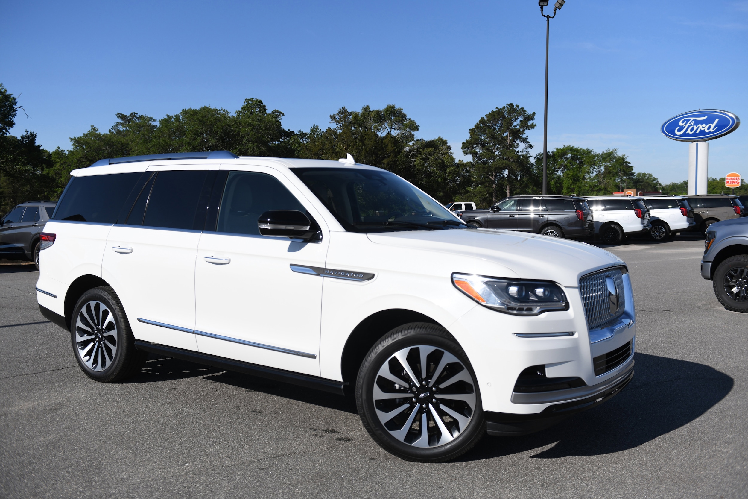 2022 Lincoln Navigator Reserve 4WD's photo