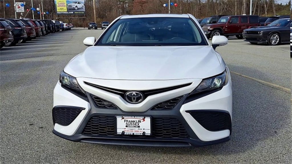 Used 2023 Toyota Camry SE Sedan